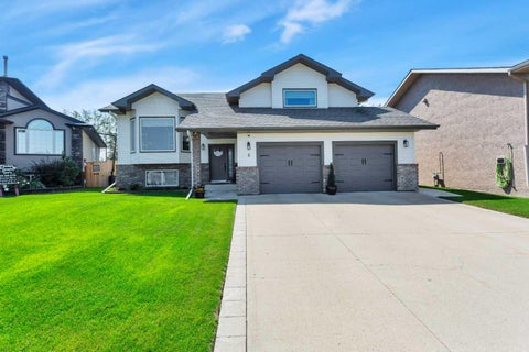 Photo of 8 Pritchard Close, Sylvan Lake, AB T4S 1W3 (MLS # A2332503)