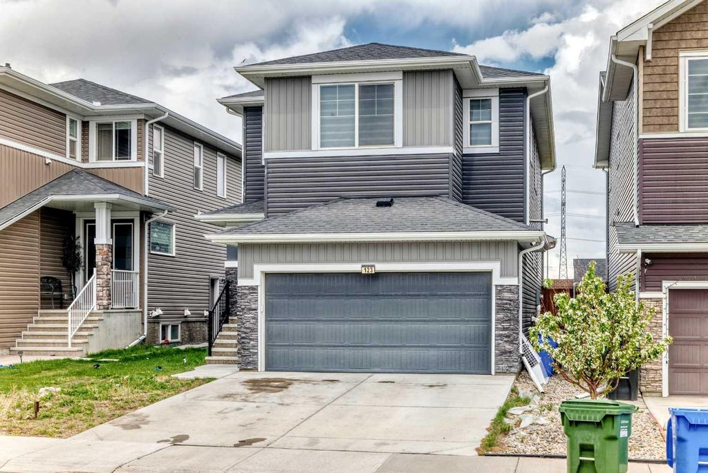 Photo of 123 Red Sky Crescent NE, Calgary, AB T3N 1R2 (MLS # A2310970)