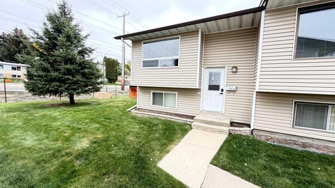Photo of 41 Link Court SW, Medicine Hat, AB T1A 7X6 (MLS # A2334185)