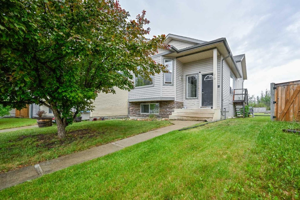 Photo of 73 Pinnacle Avenue, Grande Prairie, AB T8W 2V8 (MLS # A2321214)