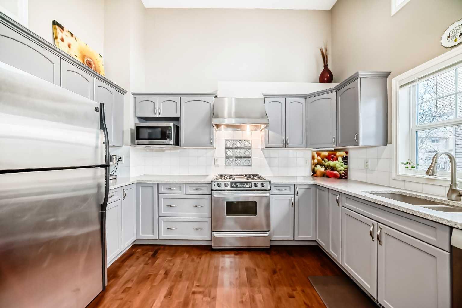 202 Inglewood Grove SE