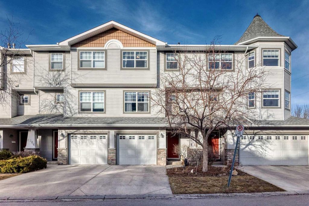 Photo of 202 Inglewood Grove SE, Calgary, AB T2G 5R4 (MLS # A2285561)