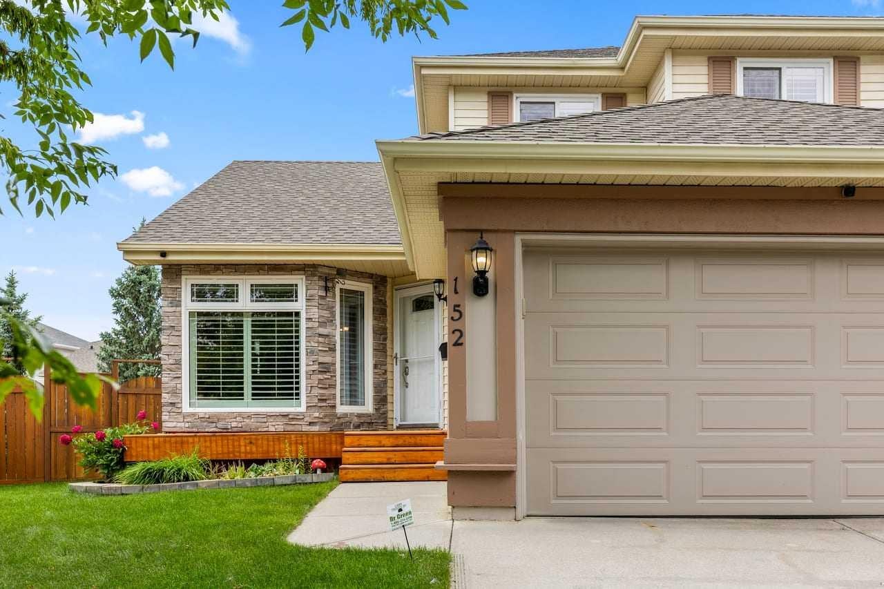 152 Douglas Glen Mews SE