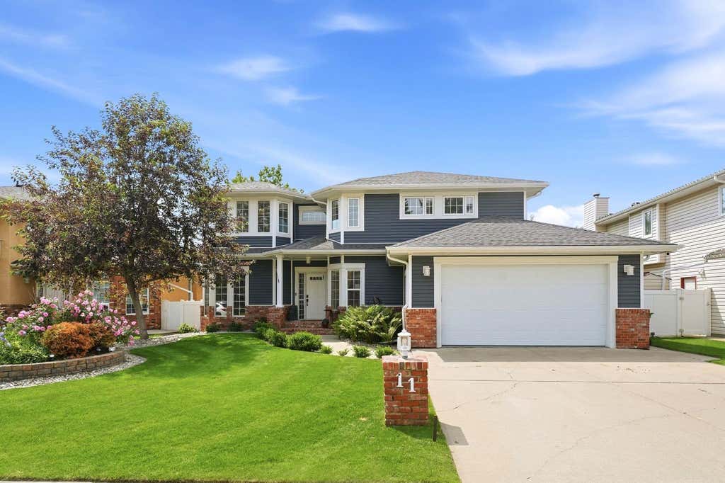 Photo of 11 Alton Street, Red Deer, AB T4R 2H1 (MLS # A2328446)