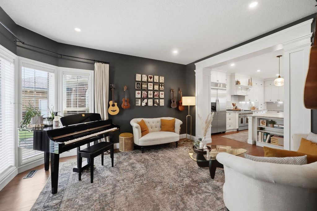 Photo of 11 Alton Street, Red Deer, AB T4R 2H1 (MLS # A2328446)