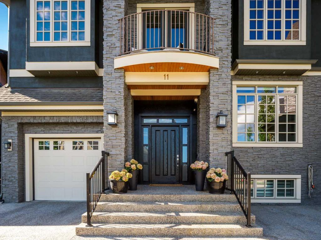 Photo of 11 Elveden Place SW, Calgary, AB T3H 0L1 (MLS # A2328879)