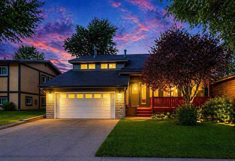 Photo of 80 TAYLOR Way SE, Airdrie, AB T4A 1T2 (MLS # A2328197)