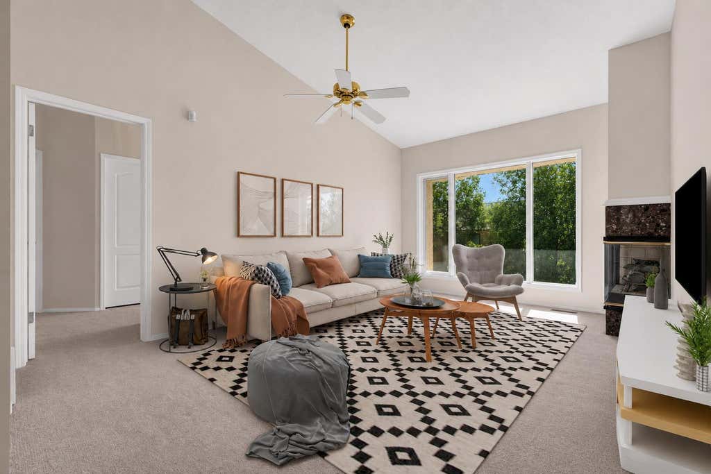 Photo of 58 Evergreen Bay SW, Calgary, AB T2Y 3E9 (MLS # A2327242)