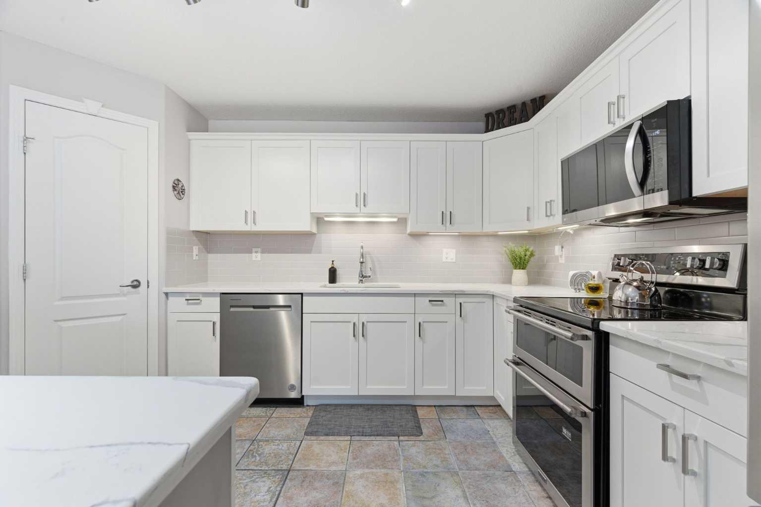 303 Arbour Crest Drive NW 2201