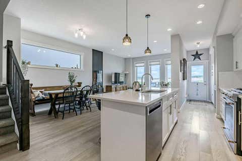 Photo of 179 Heritage Heights, Cochrane, AB T4C 2R5 (MLS # A2322955)