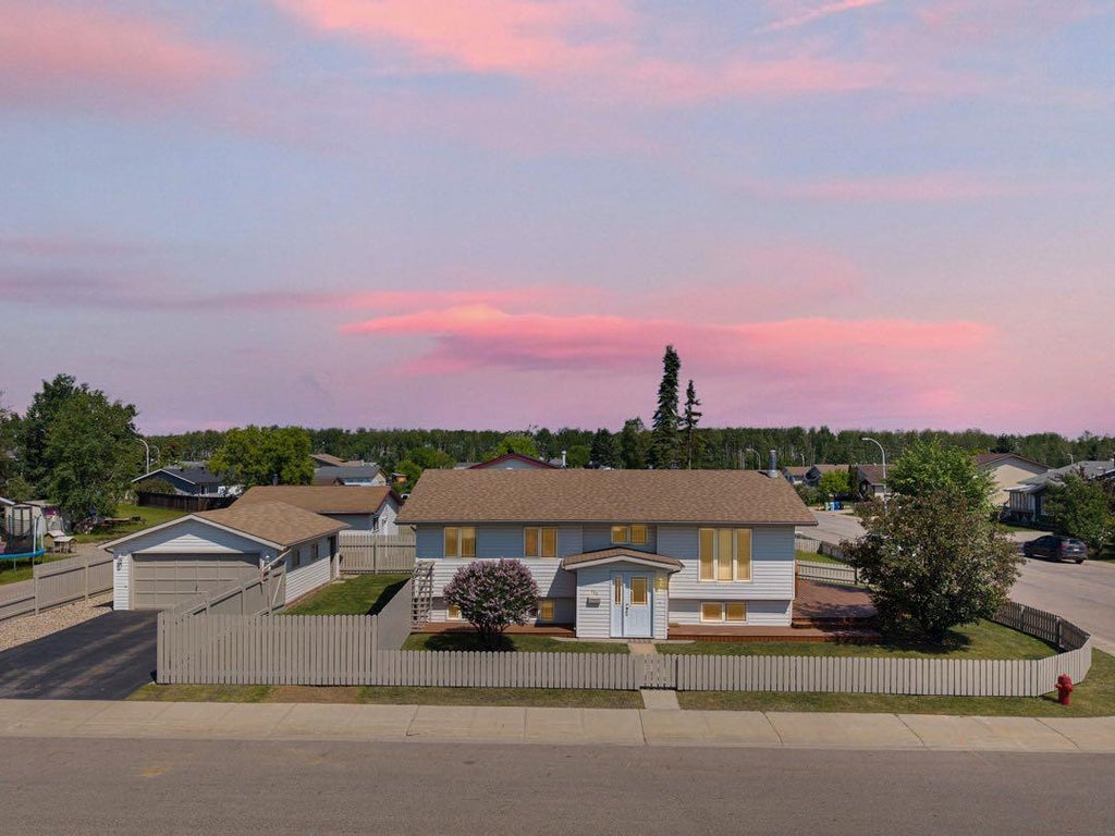 Photo of 100 Caldwell Crescent, Fort McMurray, AB T9K 1G2 (MLS # A2324008)