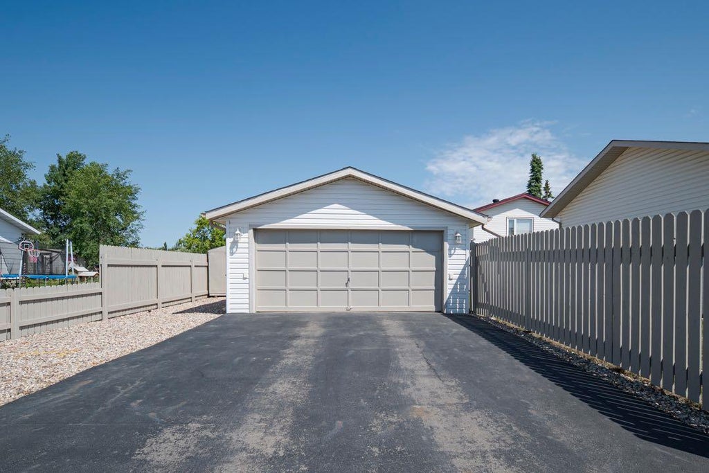 Photo of 100 Caldwell Crescent, Fort McMurray, AB T9K 1G2 (MLS # A2324008)