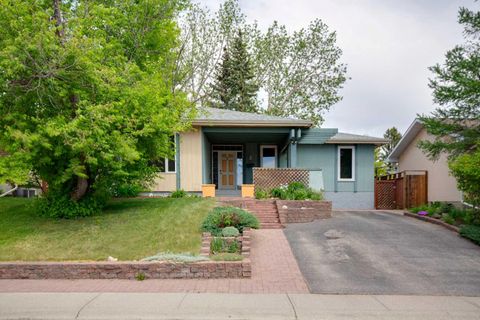 Photo of 328 Norseman Road NW, Calgary, AB T2K 5M5 (MLS # A2320672)