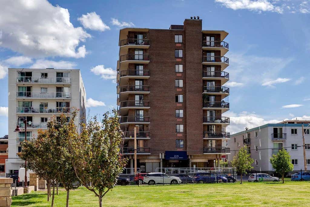 Photo of 215 14 Avenue SW #703, Calgary, AB T2R 0M2 (MLS # A2323301)