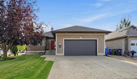 Photo of 125 Ainsworth Crescent, Red Deer, AB T4R 3B1 (MLS # A2335471)