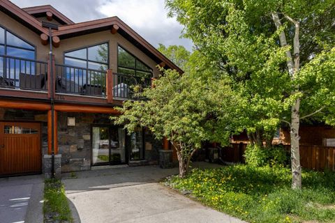 Photo of 714 3rd Street #102, Canmore, AB T1W 2J6 (MLS # A2320645)