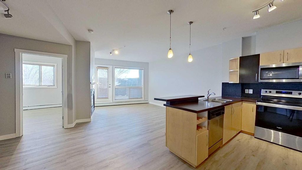 Photo of 69 Springborough Court SW #121, Calgary, AB T3H 5V5 (MLS # A2281359)