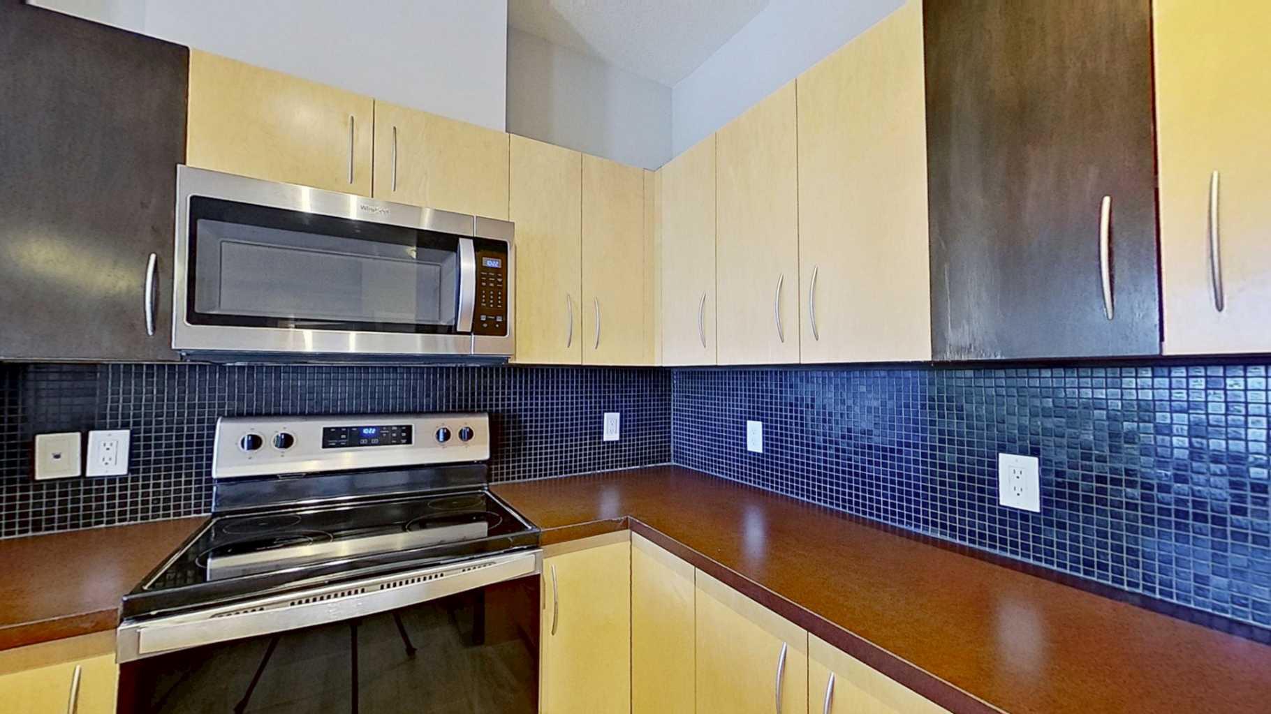 69 Springborough Court SW 121