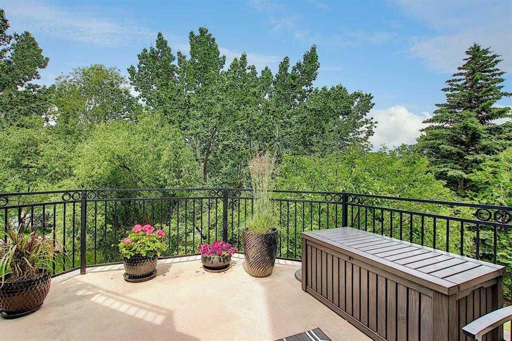 Photo of 400 Eau Claire Avenue SW #5206, Calgary, AB T2P 4X2 (MLS # A2266679)