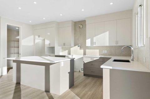 218 West Grove Lane SW Calgary AB T3H 6E3