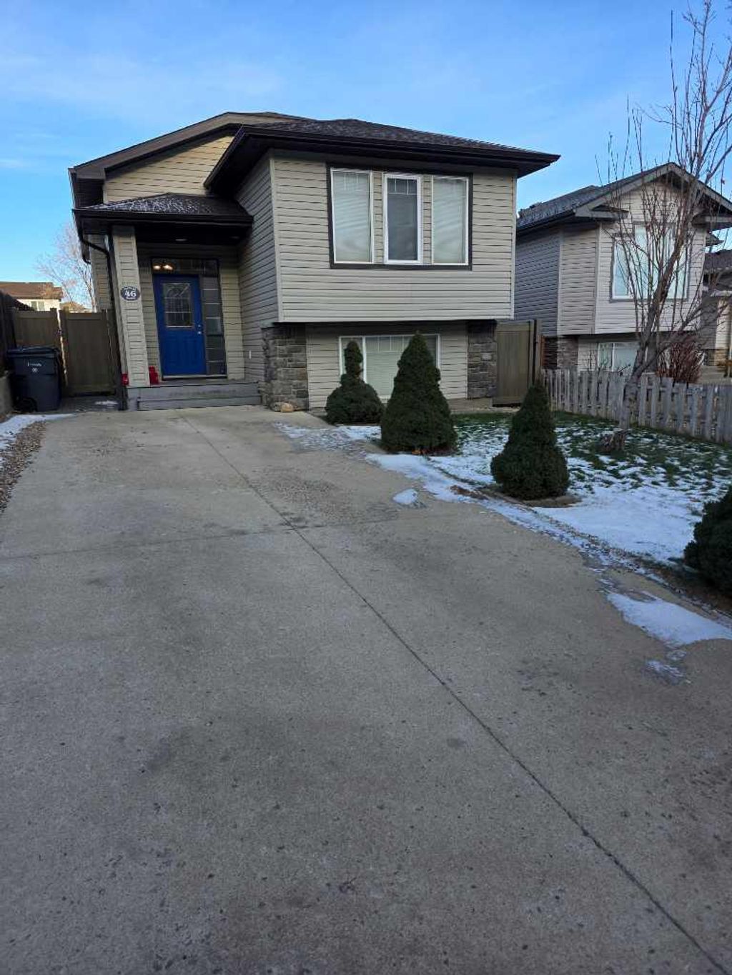 Photo of 46 Terrace View NE, Medicine Hat, AB T1C 0A3 (MLS # A2275786)