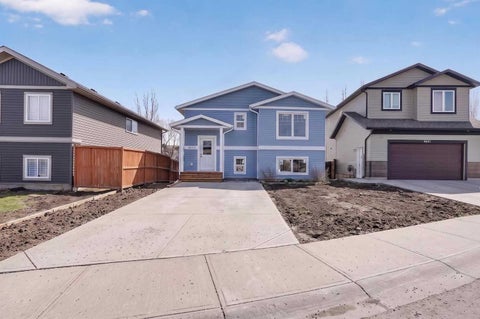 Photo of 4605 7 Street, Coalhurst, AB T0L 0V0 (MLS # A2320507)