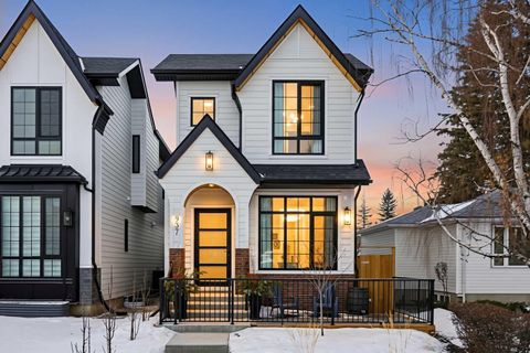 937 42 Street SW Calgary AB T3C 1Y9