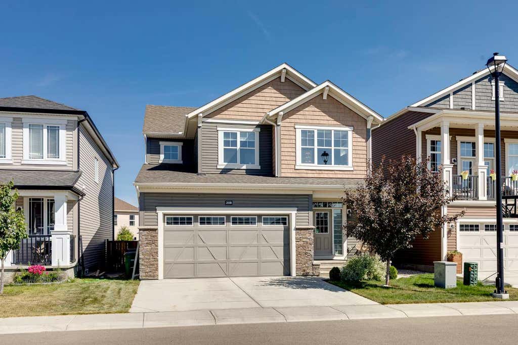 Photo of 208 Osborne Green SW, Airdrie, AB T4B 5E4 (MLS # A2334428)
