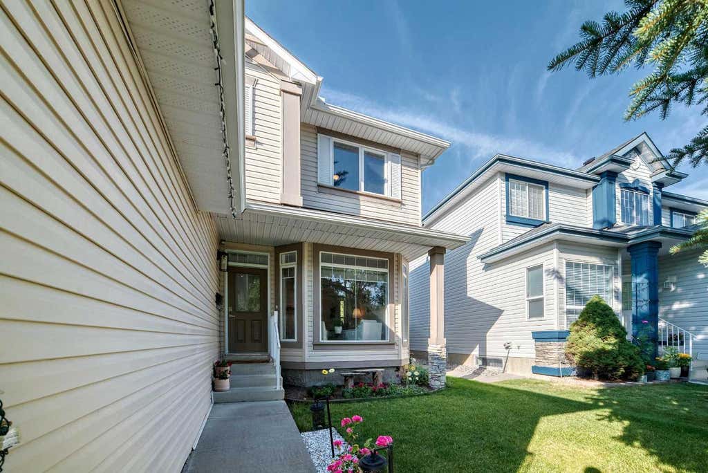 Photo of 152 Chaparral Drive SE, Calgary, AB T2X 3K7 (MLS # A2335464)