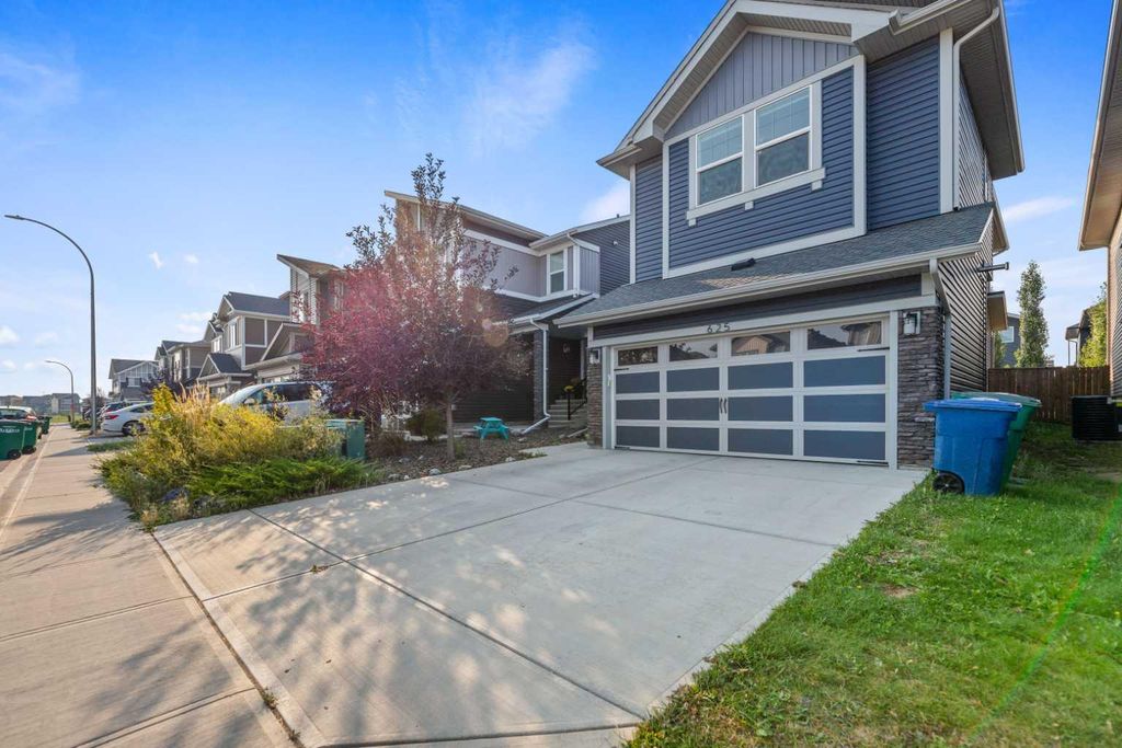 Photo of 625 Midtown Place Pl, Airdrie, AB T4B 4E3 (MLS # A2287948)