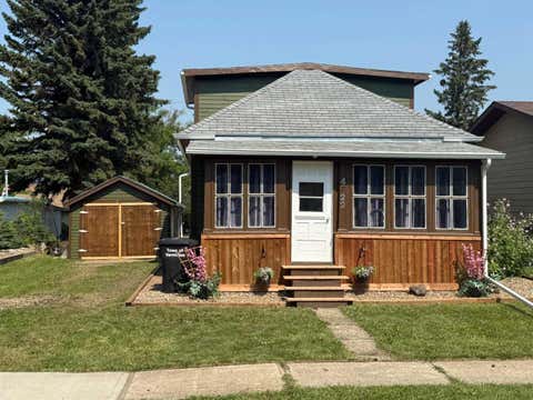 Photo of 4722 54 Avenue, Vermilion, AB T9X 1S2 (MLS # A2334553)