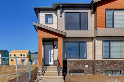 70 Setonvista Grove SE Calgary AB T3M 4H8
