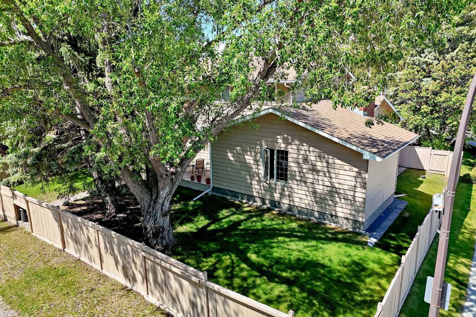 316 Parkland Way SE