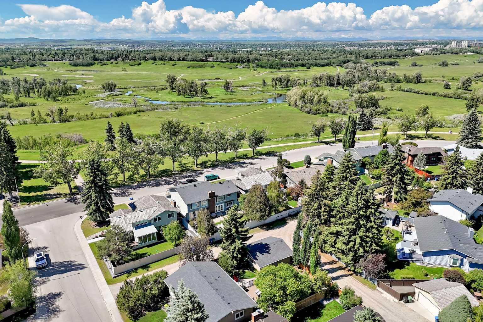 316 Parkland Way SE