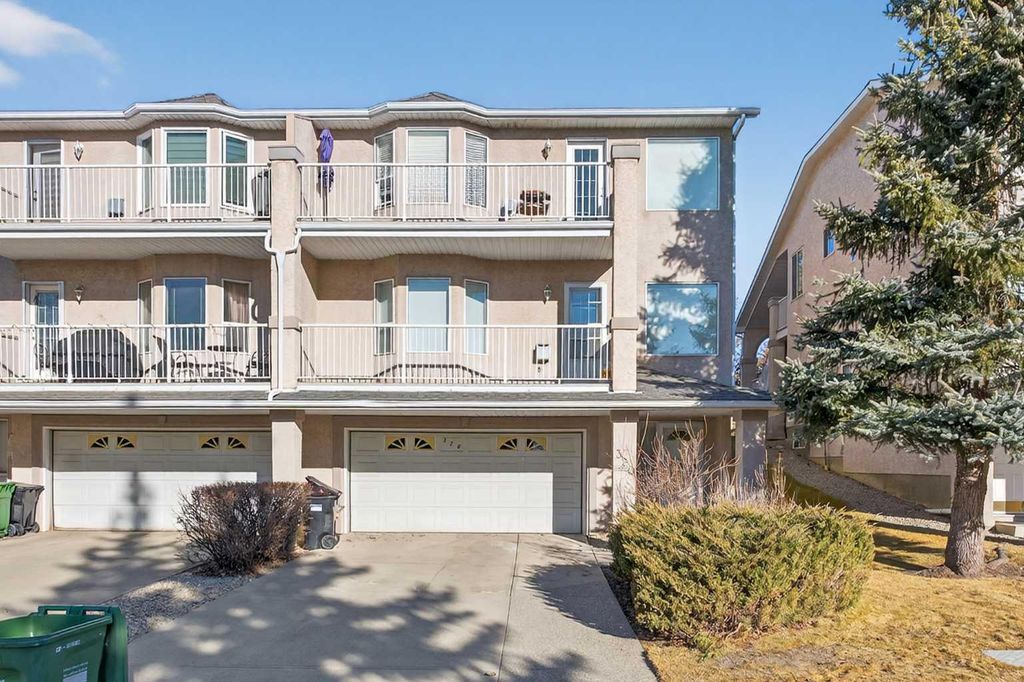 Photo of 320 Sierra Morena Green SW, Calgary, AB T3H 3H8 (MLS # A2285689)