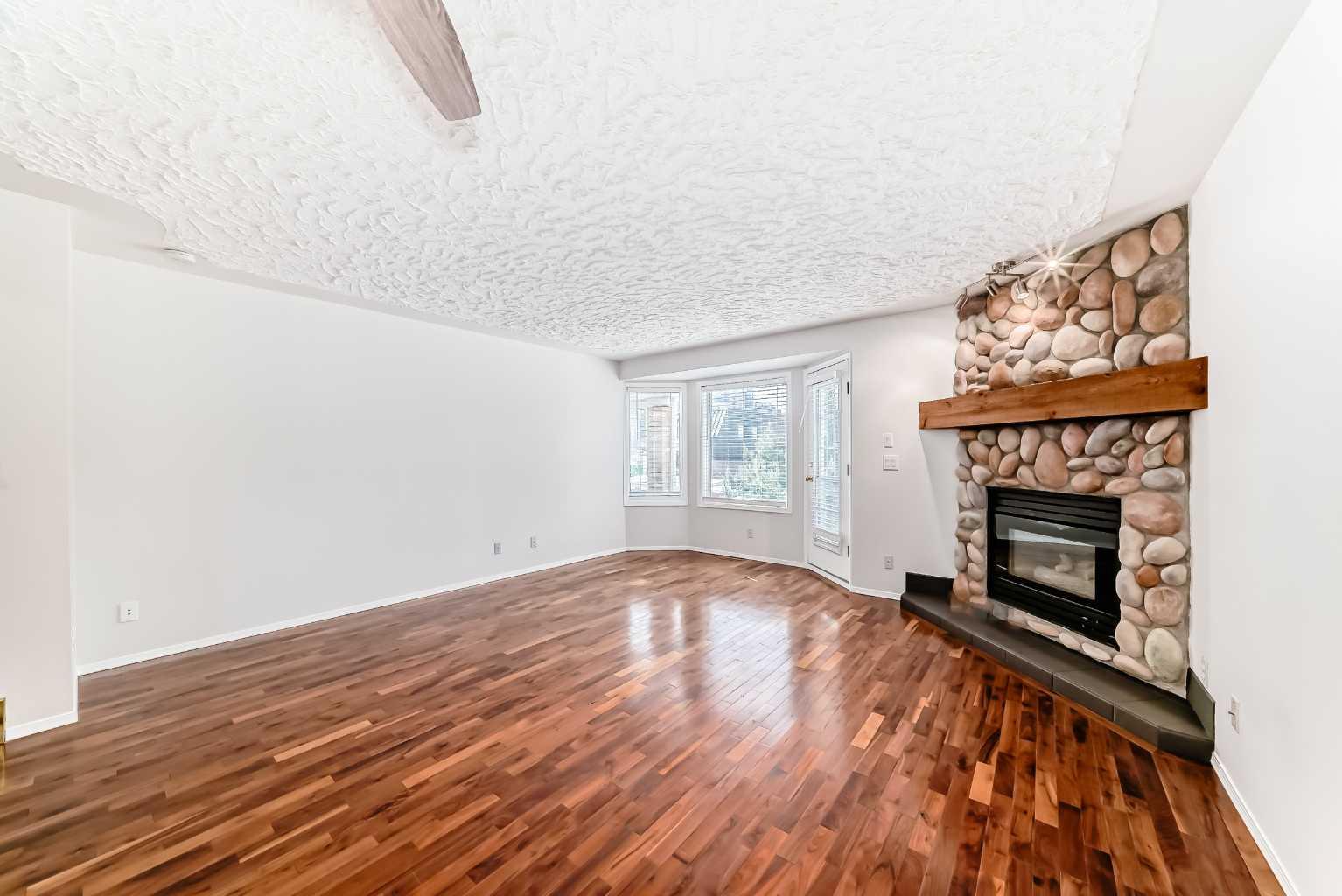 1516 11 Avenue SW 101
