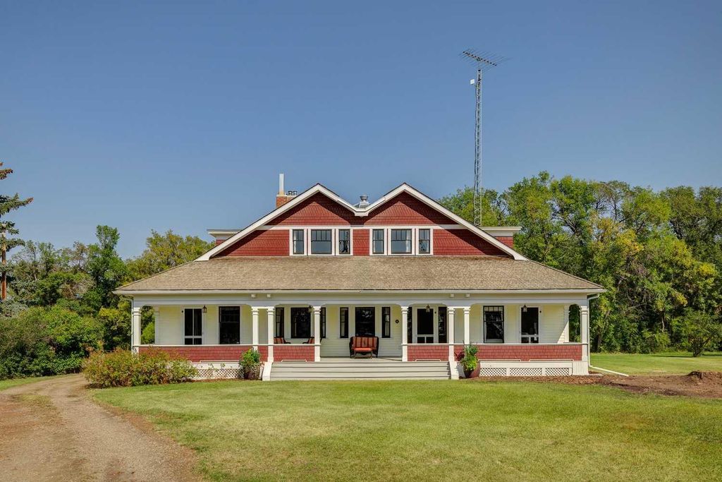 Photo of 141034 Township Road 190, Rural Newell, County of, AB T1R 1B6 (MLS # A2283071)