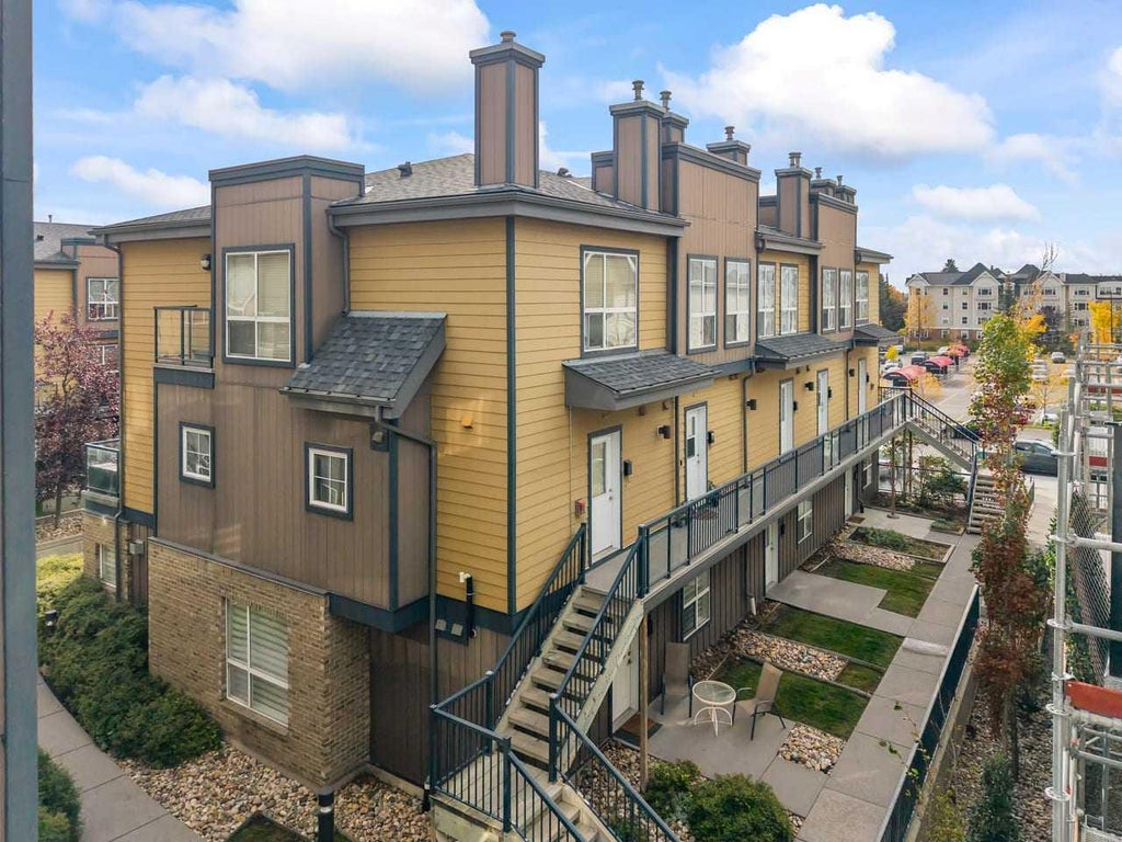 Photo of 2426 34 Avenue SW #208, Calgary, AB T2T 2C8 (MLS # A2348295)