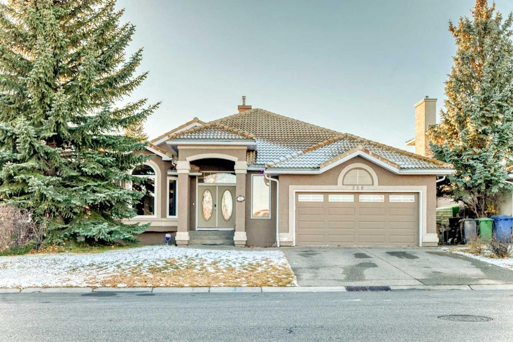 Photo of 256 LAKESIDE GREENS Drive, Chestermere, AB T1X 1C5 (MLS # A2268783)