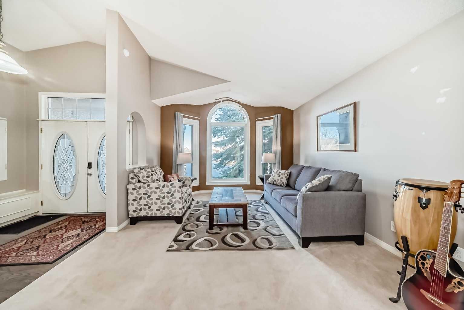 256 LAKESIDE GREENS Drive