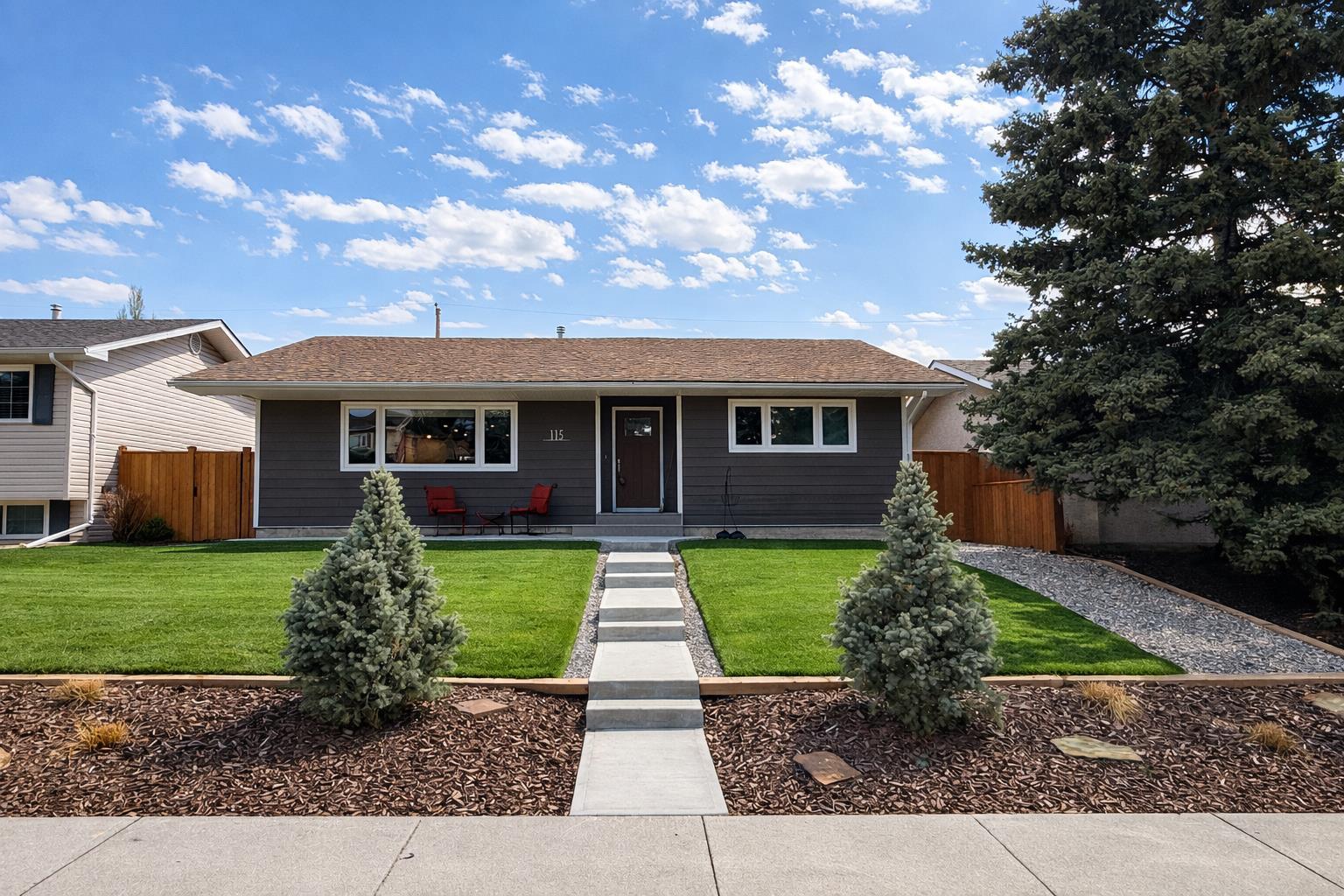 115 Lake Wasa Place SE