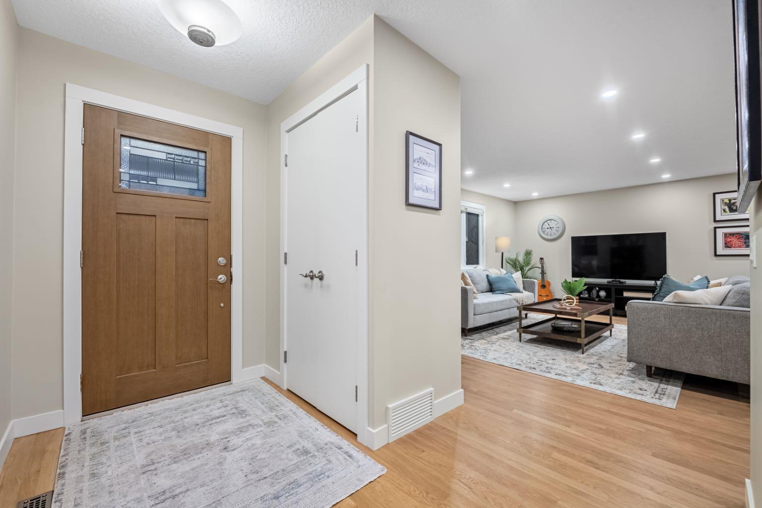 115 Lake Wasa Place SE