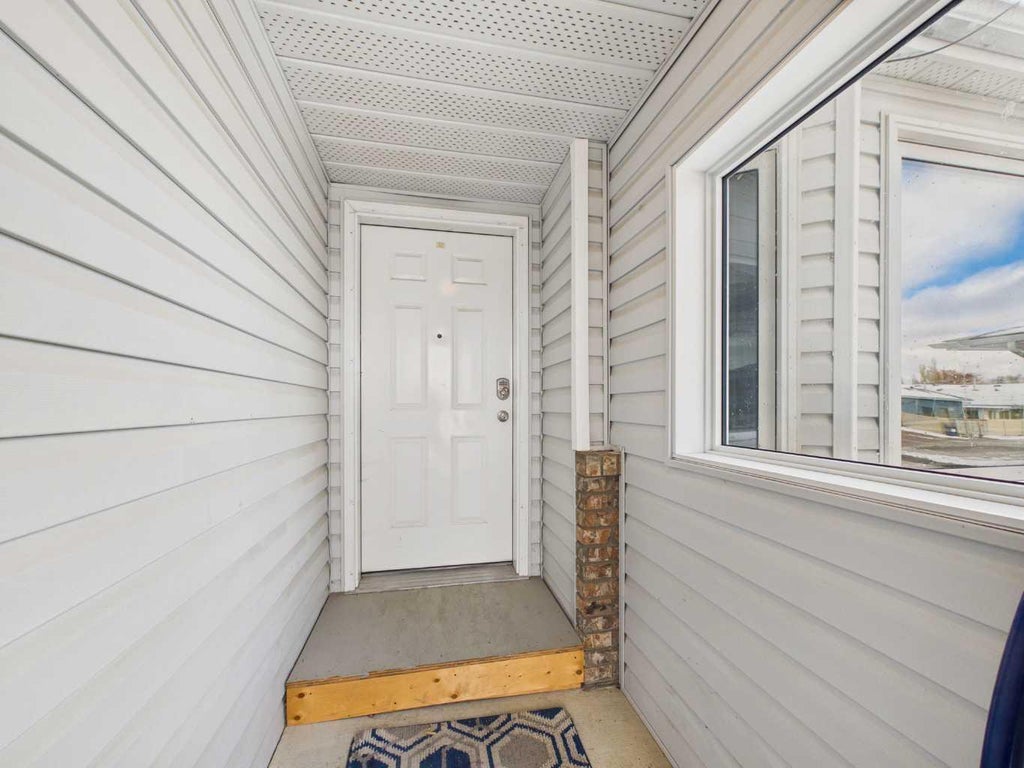 Photo of 63 Ellis Street, Red Deer, AB T4R 2C6 (MLS # A2354503)