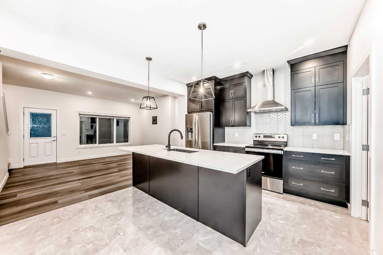 1449 Bayview Point SW