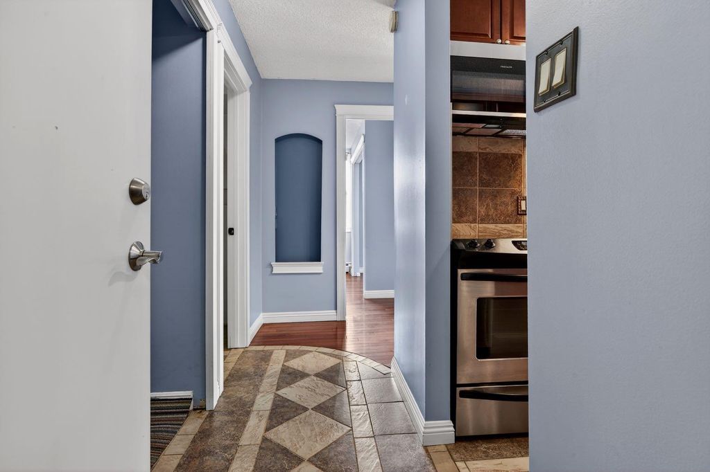 Photo of 515 57 Avenue SW #209, Calgary, AB T2V 0H3 (MLS # A2286709)