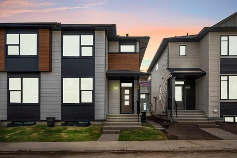 109 Savanna Place NE Calgary AB T3J 5P9