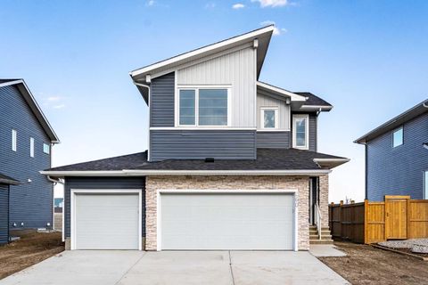 Photo of 260 Dawson Wharf Crescent, Chestermere, AB T1X 2X5 (MLS # A2306427)