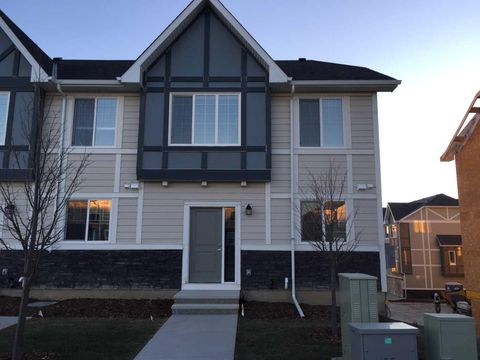 Photo of 972 Nolan Hill Boulevard NW, Calgary, AB T3R 0Z7 (MLS # A2320867)