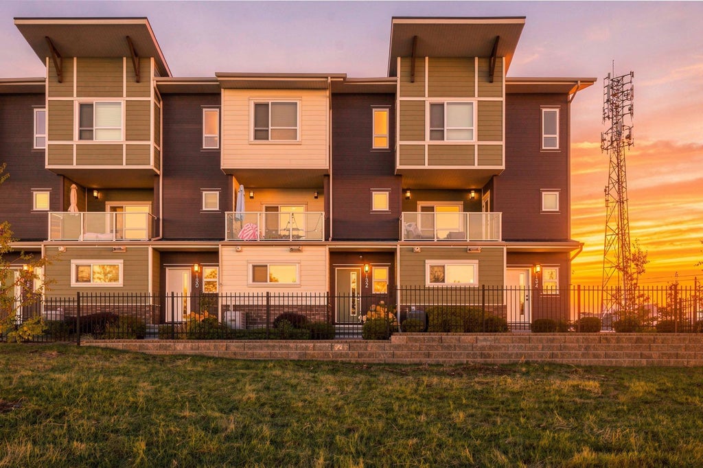 132 HARVEST GROVE WALK NW, CALGARY, AB T3K 2N7 - Image 2567072638.jpeg?d=l