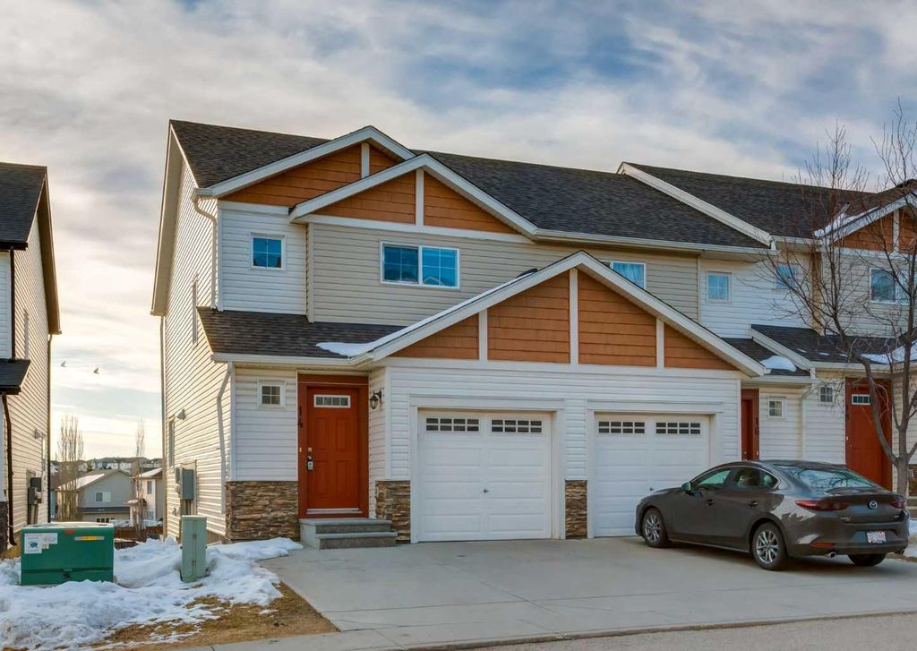 Photo of 14 Pantego Lane NW, Calgary, AB T3K 0T1 (MLS # A2299939)